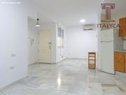Estudio en calle Relator