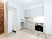 Estudio en venta en calle De Goya, Badalona, de 35 m²...