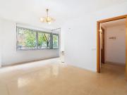 Piso en venta en calle De Viladrosa, Barcelona, de 56 m²...