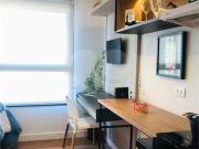 Estúdio moderno, mobiliado e com vaga de garagem –...