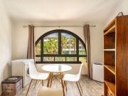 Estudio Reformado en Parque Santiago I – Licencia Vv y...