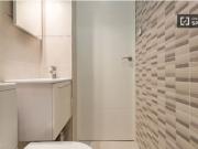 Estudio reformado moderno, con aire acondicionado en el...