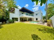 Estupenda casa en venta en el Yucatán Country Club