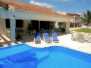 ESTUPENDA CASA GONZALEZ A LA ORILLA DEL MAR EN CHICXULUB...