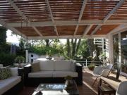 Estupenda en condominio con hermoso jardín