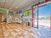 Estupendo local en esquina en venta en PAU II