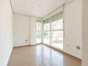 Estupendo piso de 3 dormitorios con plaza de garaje en...