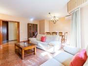 Estupendo piso de 4 dormitorios en alquiler entre...