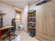 ESTUPENDO PISO DE 4 HABITACIONES