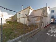 Estupendo solar con proyecto de vivienda en casco...