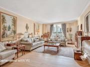 Etage élevé avec balcon Victor Hugo