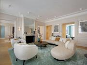 Etoile Georges V Reception