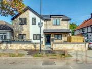 Eton Avenue, Wembley, 3 Bedroom Flat