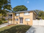 Everton Park Family Entertainer with extra Car and...