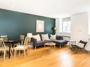 Everything5pounds, 16 Pembridge Road, London, W11 3HQ,...
