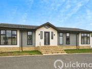Evesham, Worcestershire, 2 Bedroom Park