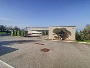 ÉVIAN LES BAINS Villa d'architecte en bordure du... ÉVIAN LES BAINS Villa d'architecte en bordure du...