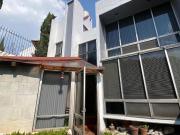 EXCELENTA CASA PARA REMODELAR EN FRACCIONAMIENTO VILLA...