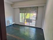 Excelente 3 Ambientes al frente. Terraza. Incluye...