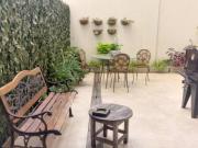 Excelente 4 amb. con dependencia patio y balcon en...