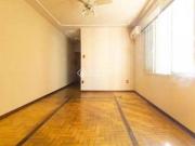 Excelente apartamento 2 dormitórios de frente com sacada