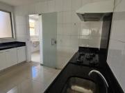 Excelente apartamento Bairro Ingá com 2 vagas e 3 quartos