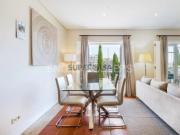 Excelente apartamento de dois quartos com vista para a...