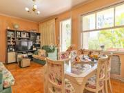 Excelente apartamento mobiliado, com 3 quartos na rua...