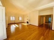 Excelente apartamento no centro histórico com elevador...