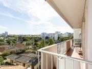 Excelente apartamento T3 em Benfica para arrendamento