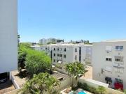 Excelente apto semi mobiliado com 2 dormitorios,mobilia...