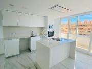 Excelente ático reformado de 3 dormitorios en alquiler...