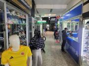 Excelente bodega en arriendo ubicada en zona comercial...