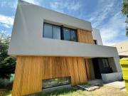 Excelente calidad de construcción y diseño Lagoon Pilar Excelente calidad de construcción y diseño Lagoon Pilar