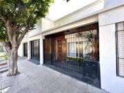 Excelente casa 3 ambientes con Cochera en Venta, Ramos Mejía
