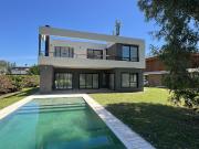 Excelente Casa a estrenar en Saint Thomas Este