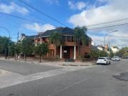 excelente casa a la venta en barrio urca