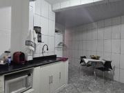 EXCELENTE CASA À VENDA COM 3 QUARTOS, 389 M² DE ÁREA...