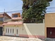 EXCELENTE CASA ADJUDICADA A LA VENTA CERCANA A ESTADIO...