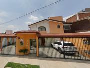 EXCELENTE CASA ADJUDICADA EN VENTA EN JARDINES DE...
