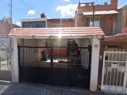 EXCELENTE CASA ADJUDICADA PARA INVERSION CERCANA A...
