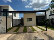 | Excelente casa amueblada y equipada, en renta. |