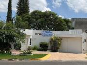 Excelente casa Colinas de San Javier 1,770 mts2