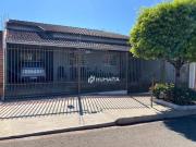 Excelente Casa com 3 dormitórios à venda, 215 m² por R$...