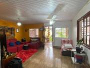 Excelente casa com 3 dormitórios, sendo uma suíte à...