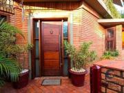 Excelente Casa com 3 dorms/1sts, integrada, gourmet na...