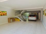 Excelente casa com 3 Quartos e 3 banheiros à Venda, 252...