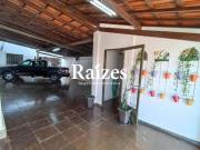 Excelente casa com 3 suítes no Bairro Umuarama