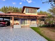 EXCELENTE CASA COM 4 QUARTOS 2 SUITES VEREDA DA CRUZ...