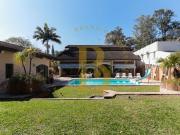 Excelente casa com 632 m², 5 quartos sendo 2 suítes à...